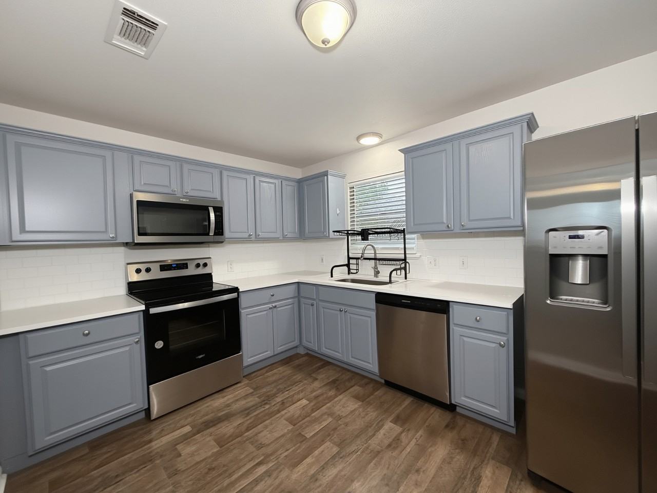 701 N Mirick Ave #1 - Photo 3 of 11