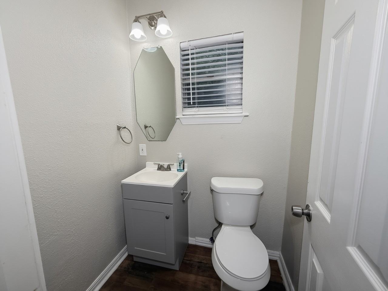 701 N Mirick Ave #1 - Photo 7 of 11