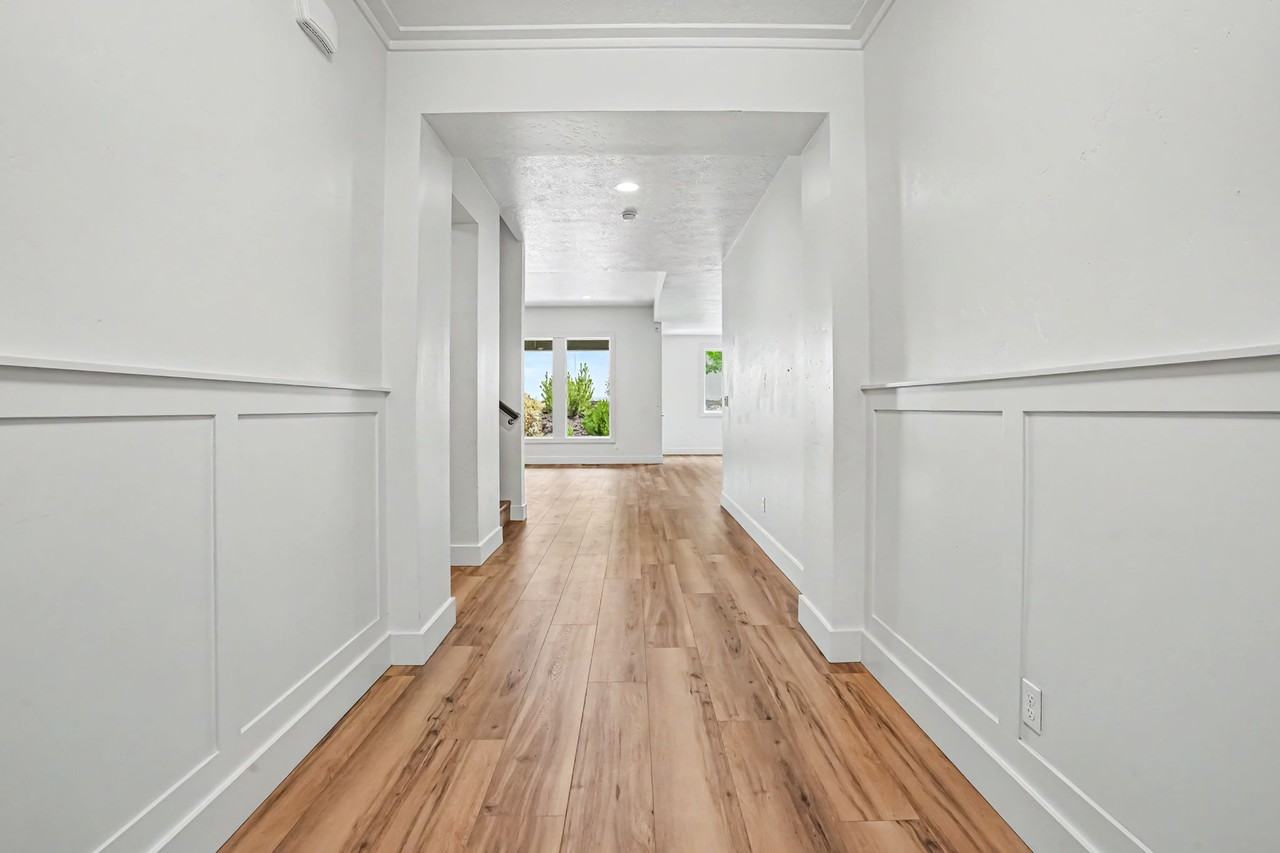 6120 N Hacienda Ave #1 - Photo 4 of 31