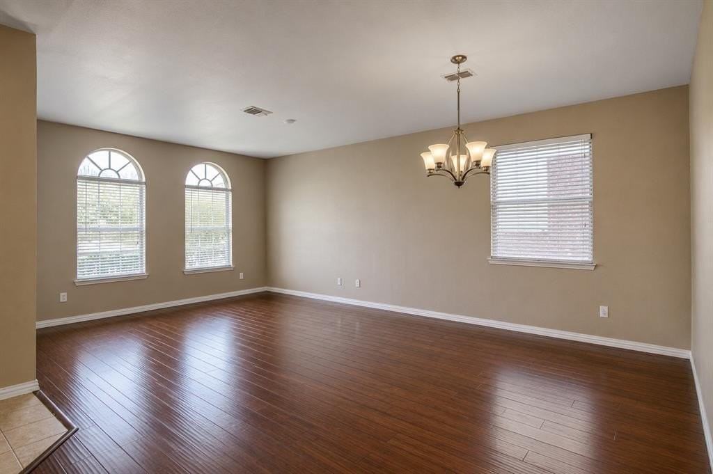 3408 Paradise Valley Dr - Photo 2 of 21