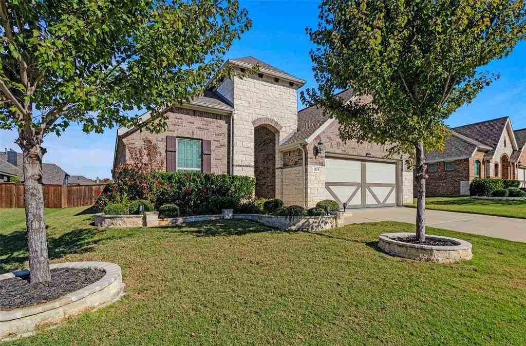 1124 Diamond Dove Dr - Photo 2 of 30