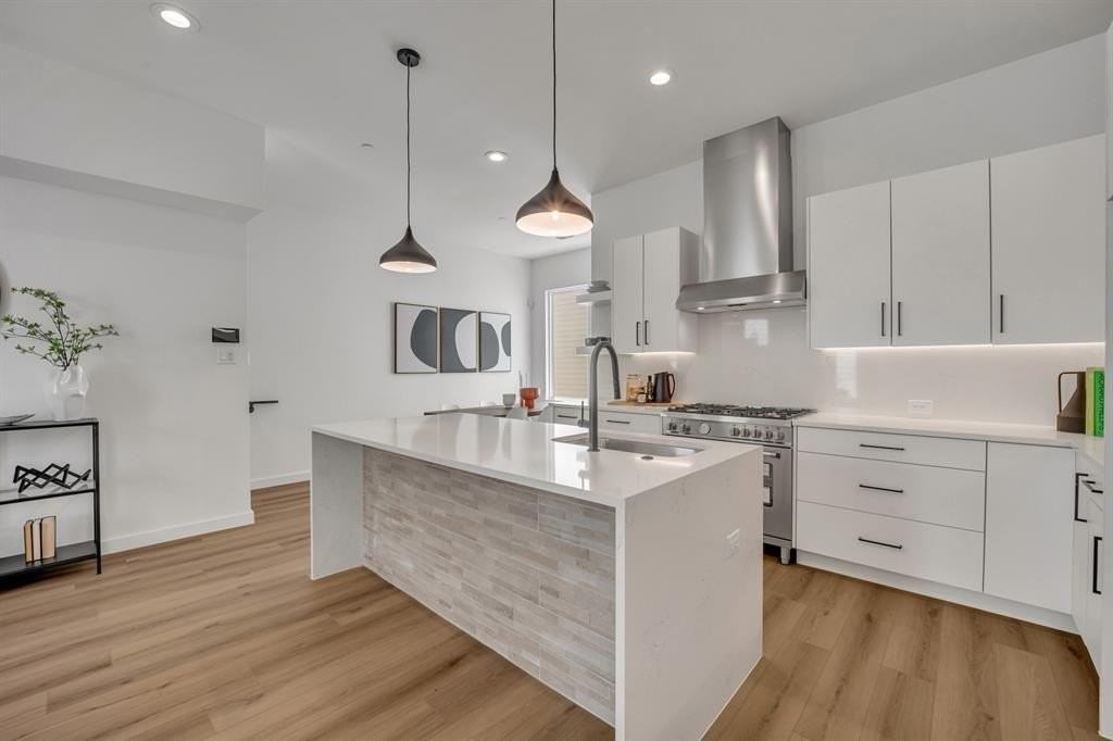 3612 San Jacinto St #101 - Photo 6 of 39