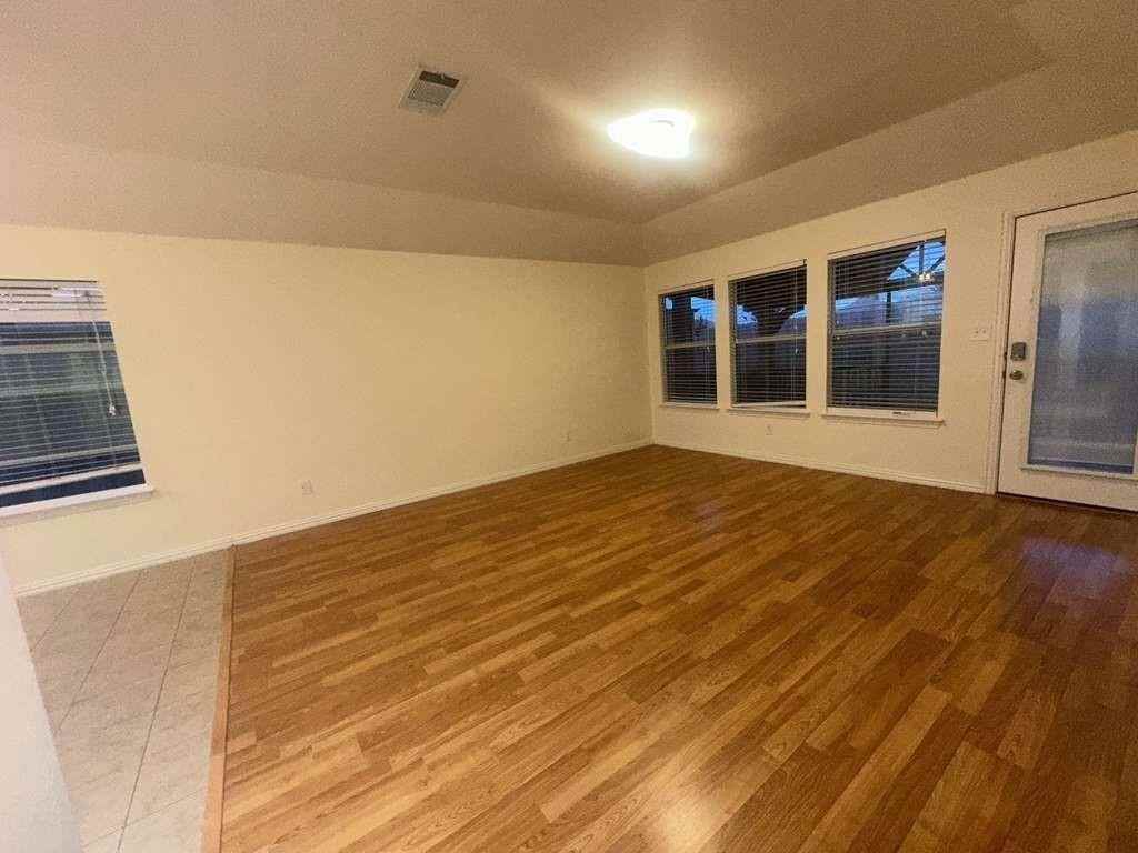 3608 Cottonwood Rd - Photo 3 of 20
