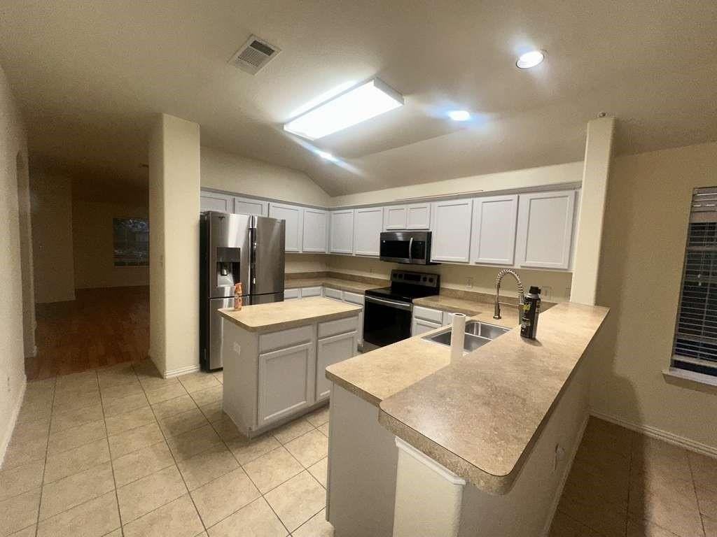 3608 Cottonwood Rd - Photo 7 of 20