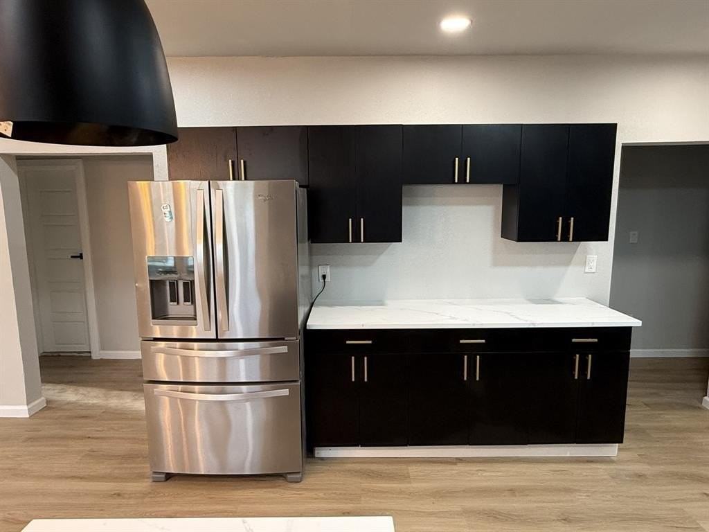 758 Bethpage Ave - Photo 5 of 20