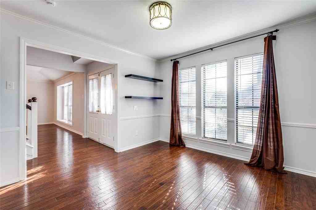 6611 Mimms Dr - Photo 3 of 27
