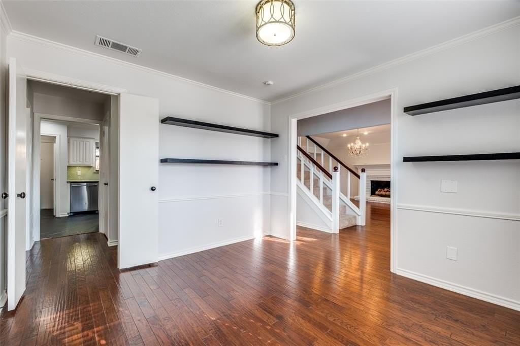 6611 Mimms Dr - Photo 4 of 27