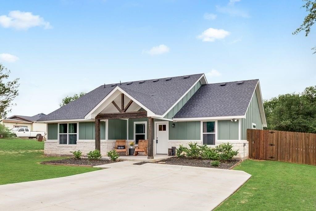 2601 Houston Ct - Photo 4 of 35
