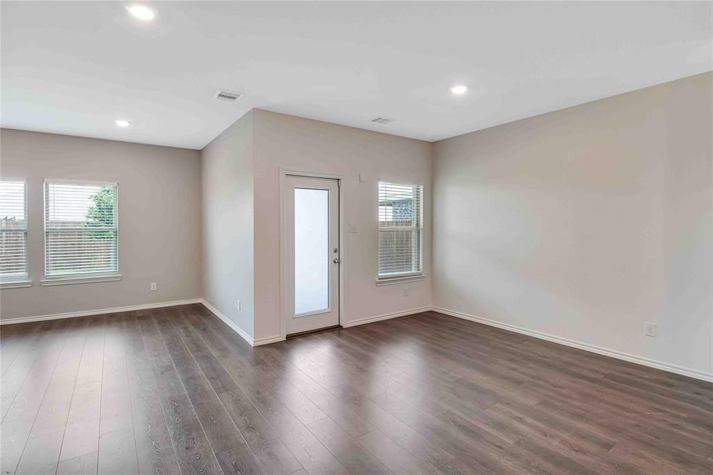 110 Real Quiet Ln - Photo 6 of 25