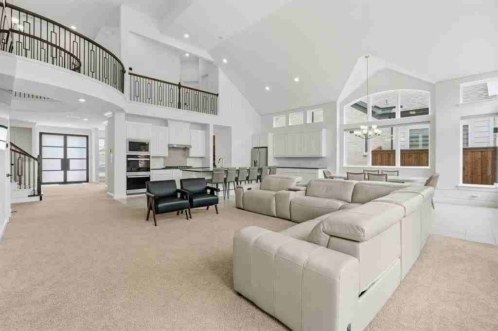 2704 Warm Springs Ln - Photo 3 of 22