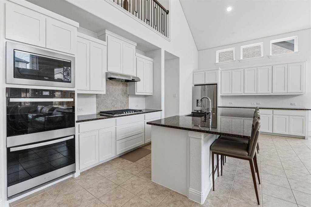 2704 Warm Springs Ln - Photo 6 of 22