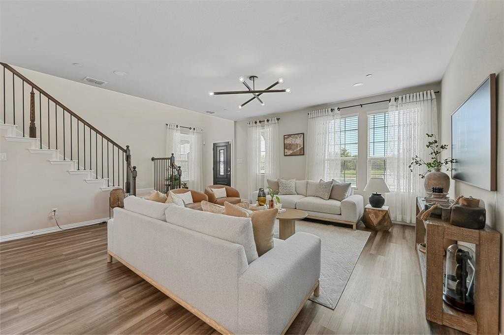 4001 Hackney Springs Ln - Photo 3 of 32