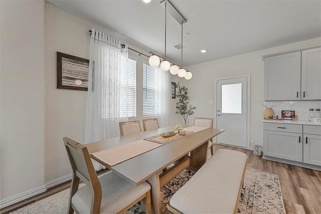 4001 Hackney Springs Ln - Photo 4 of 32
