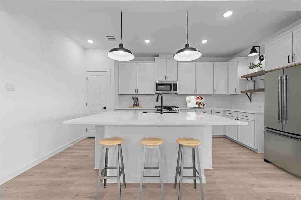 1509 Hamilton St - Photo 6 of 23