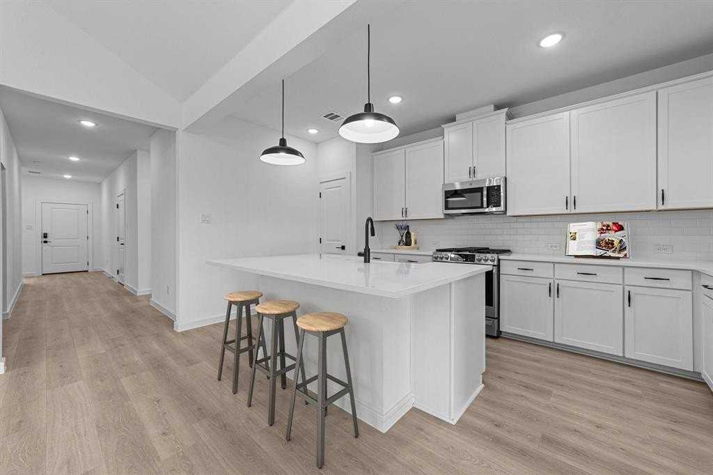 1509 Hamilton St - Photo 7 of 23