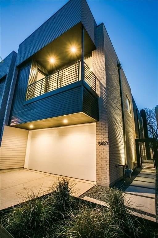5425 Melrose Ave - Photo 2 of 36