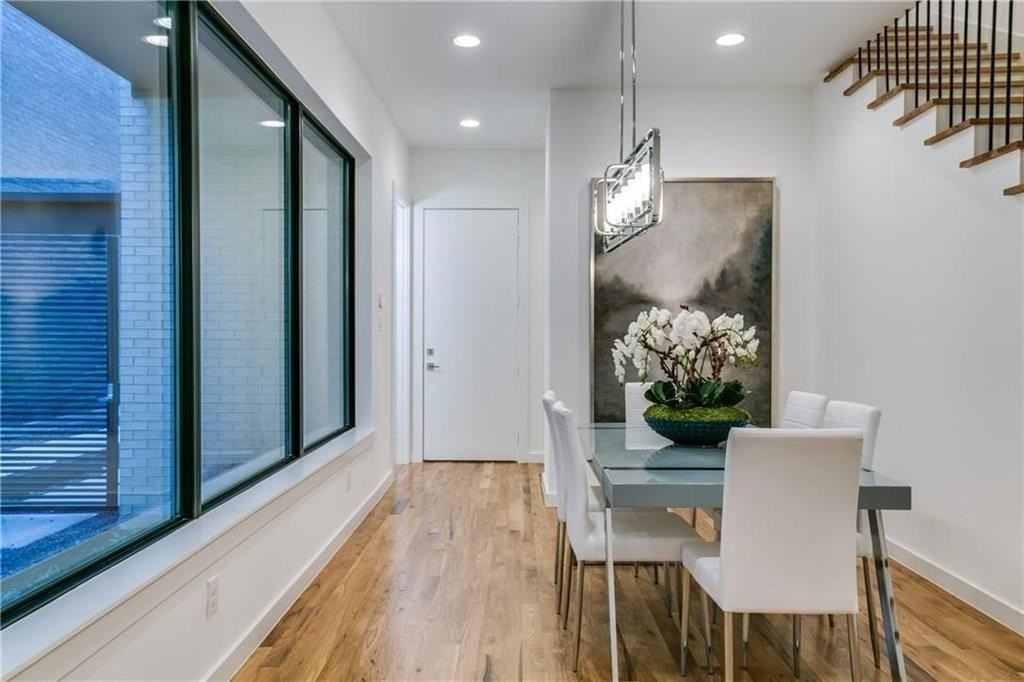 5425 Melrose Ave - Photo 7 of 36
