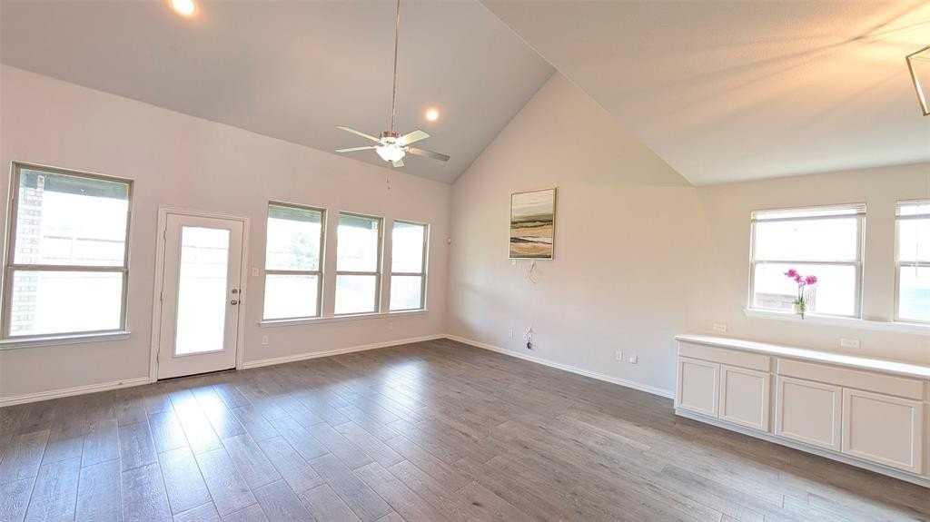 1116 Azure Ln - Photo 6 of 27