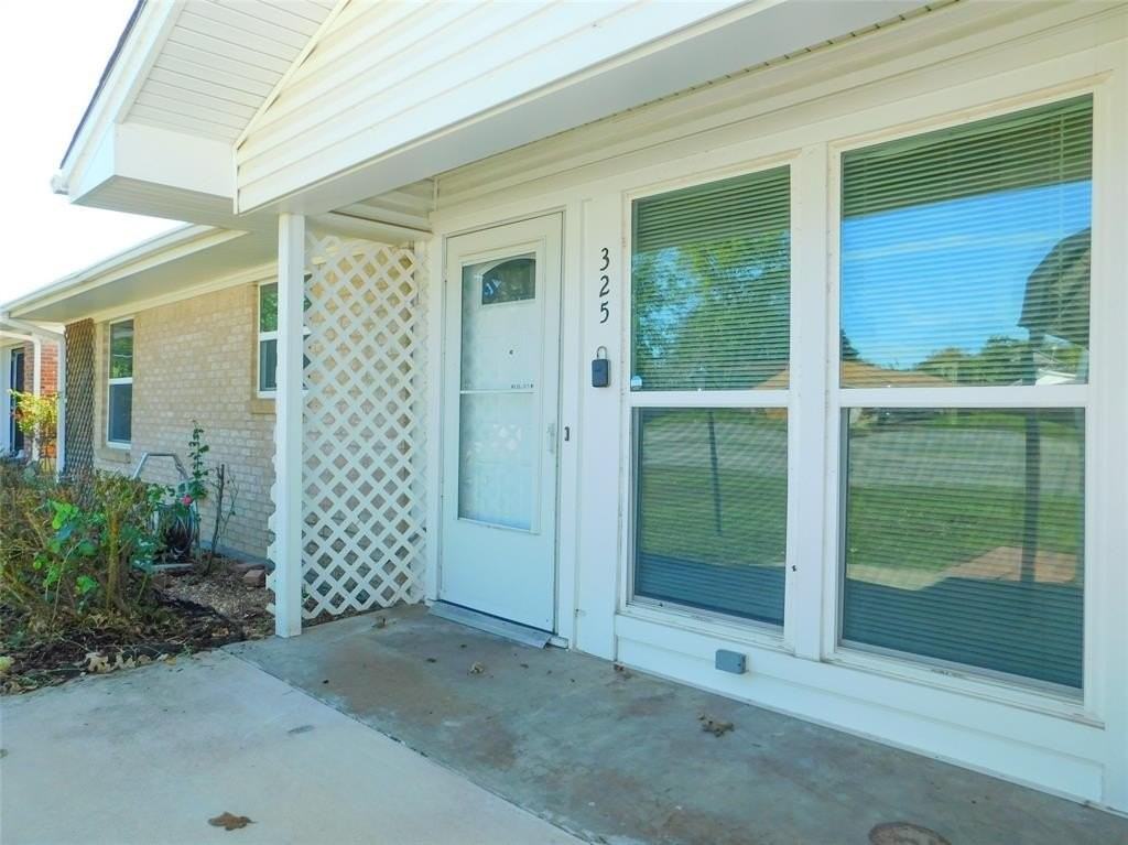 325 W Jones St - Photo 6 of 28