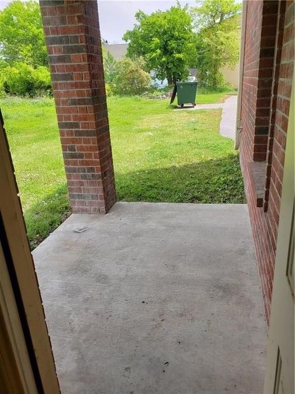 1618 Bois D Arc St #102 - Photo 6 of 11