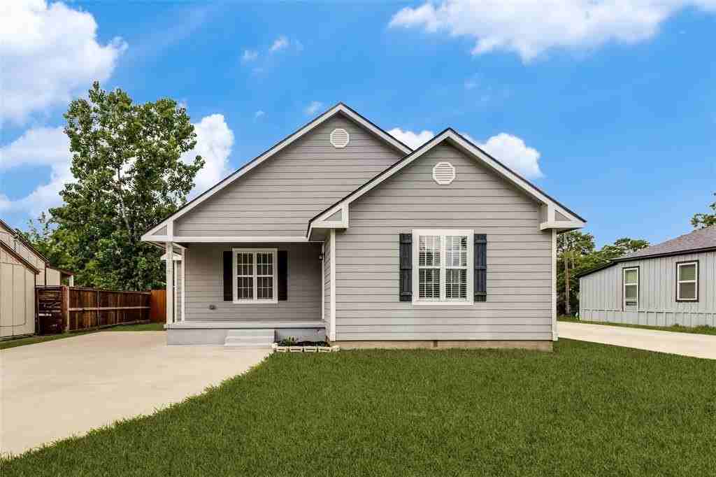 1110 N Ross Ave - Photo 3 of 14