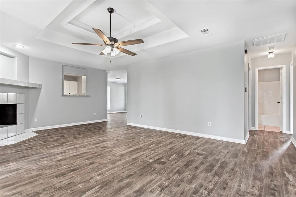 712 Billups Cir - Photo 5 of 38