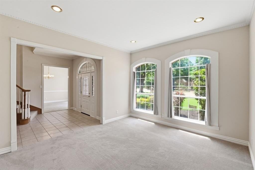 1020 Highland Oaks Dr - Photo 4 of 40