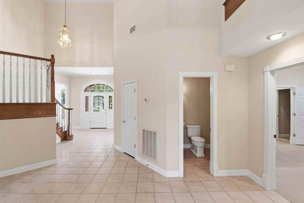 1020 Highland Oaks Dr - Photo 6 of 40