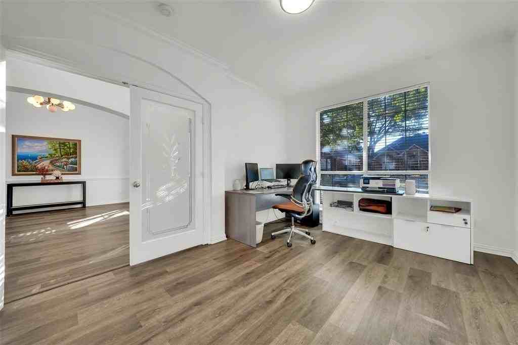 4321 Sendero Trl - Photo 6 of 31