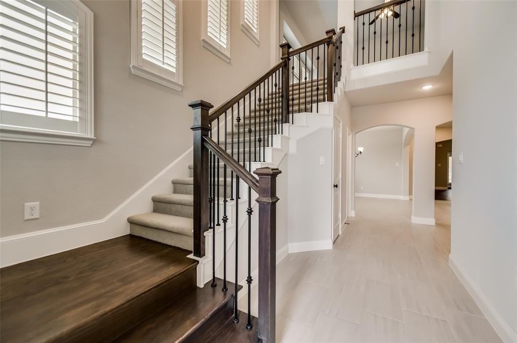 15901 Crosslake Ct - Photo 7 of 36
