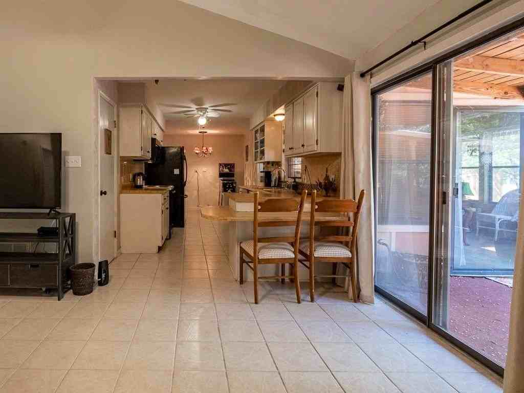 408 Heritage Trl - Photo 6 of 34