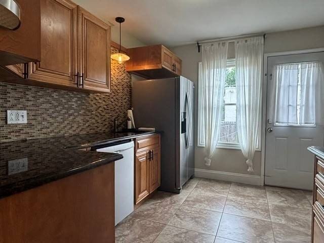 147 Main St - Photo 7 of 17