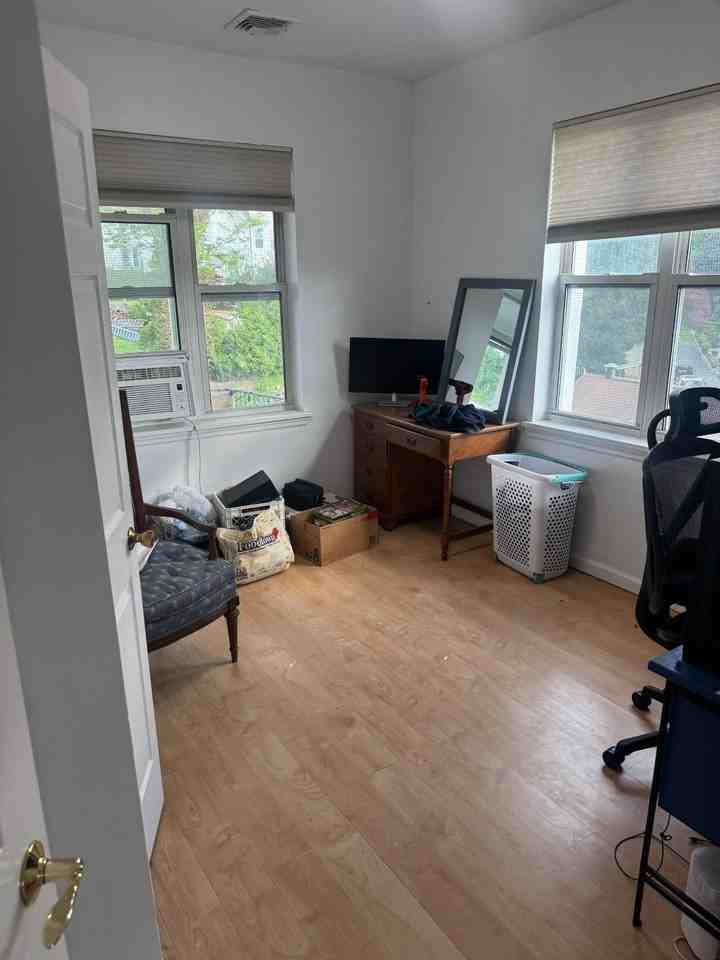 26 Main St - Photo 4 of 5