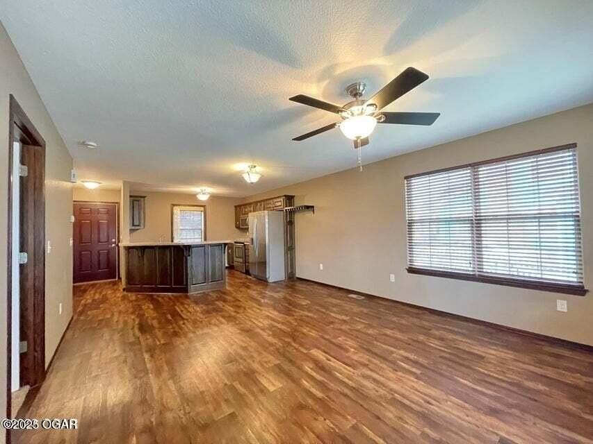 2830 S Pearl Ave - Photo 2 of 9