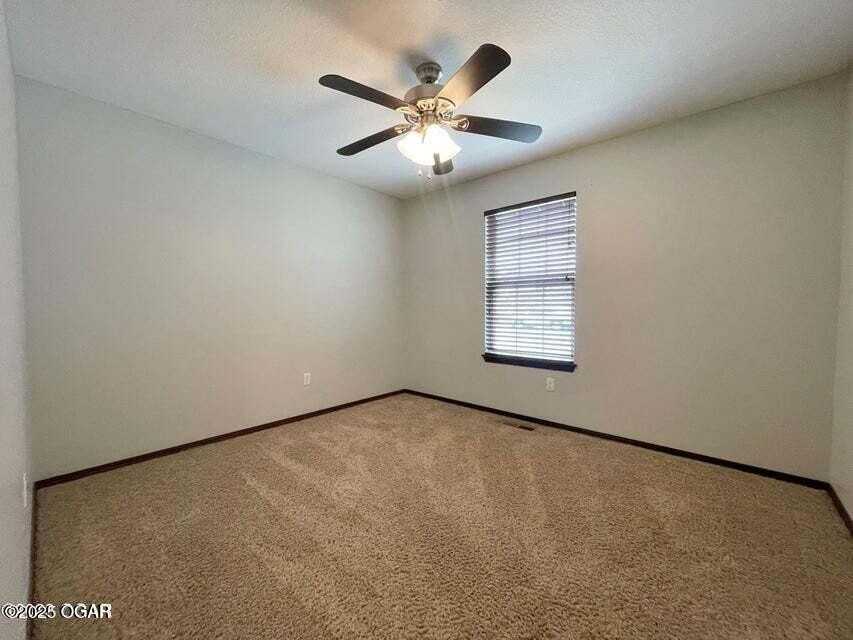 2830 S Pearl Ave - Photo 6 of 9