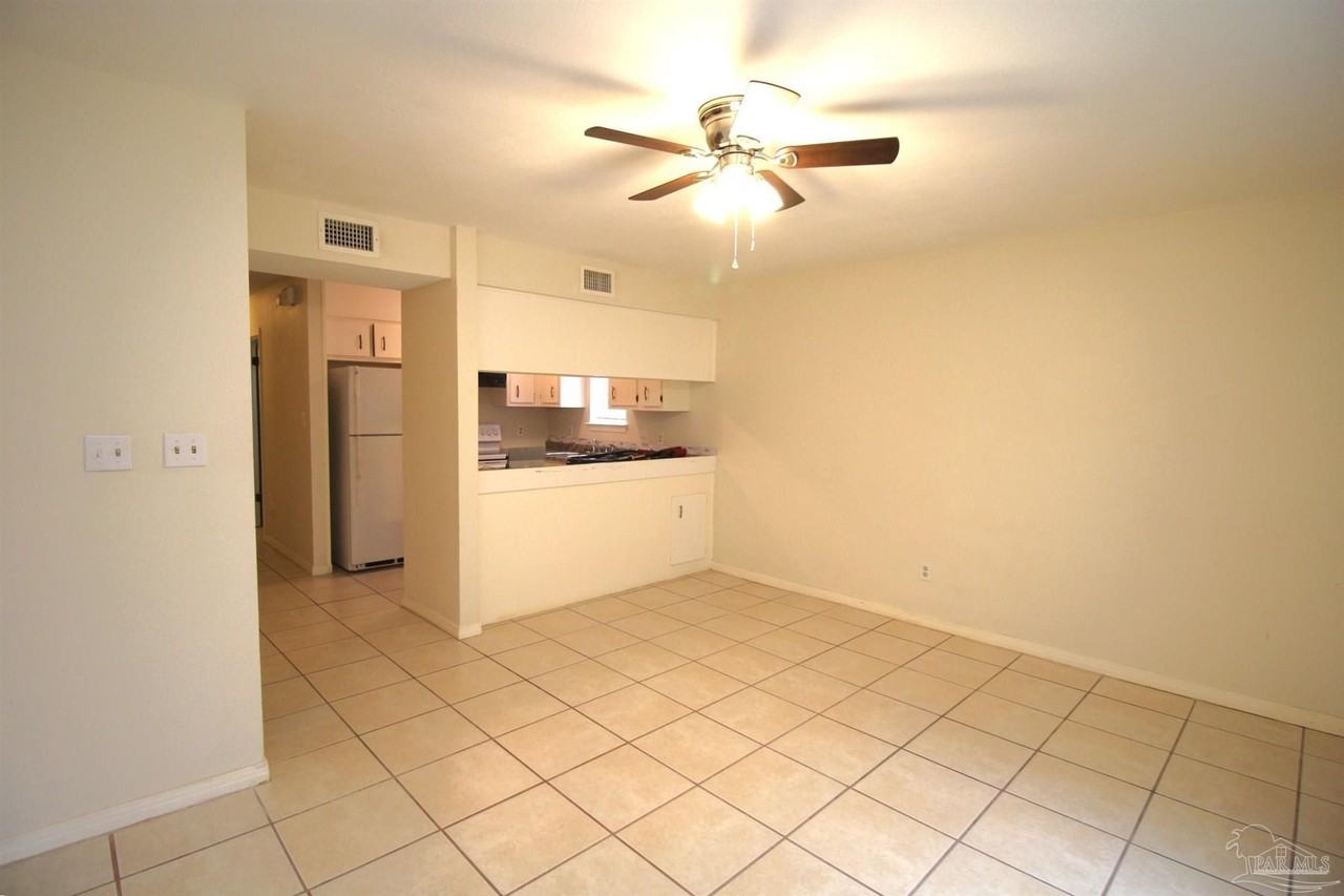 316 Teakwood Cir - Photo 4 of 14