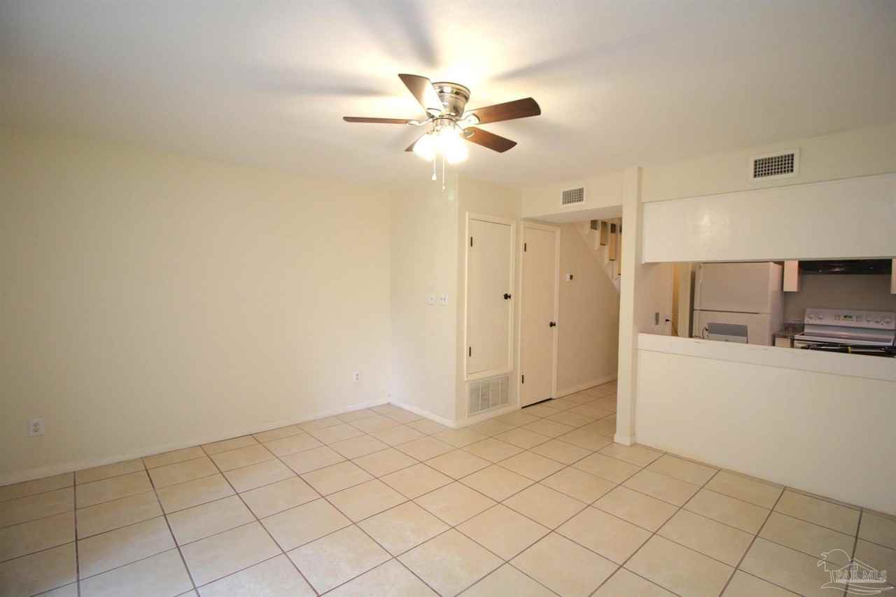 316 Teakwood Cir - Photo 5 of 14