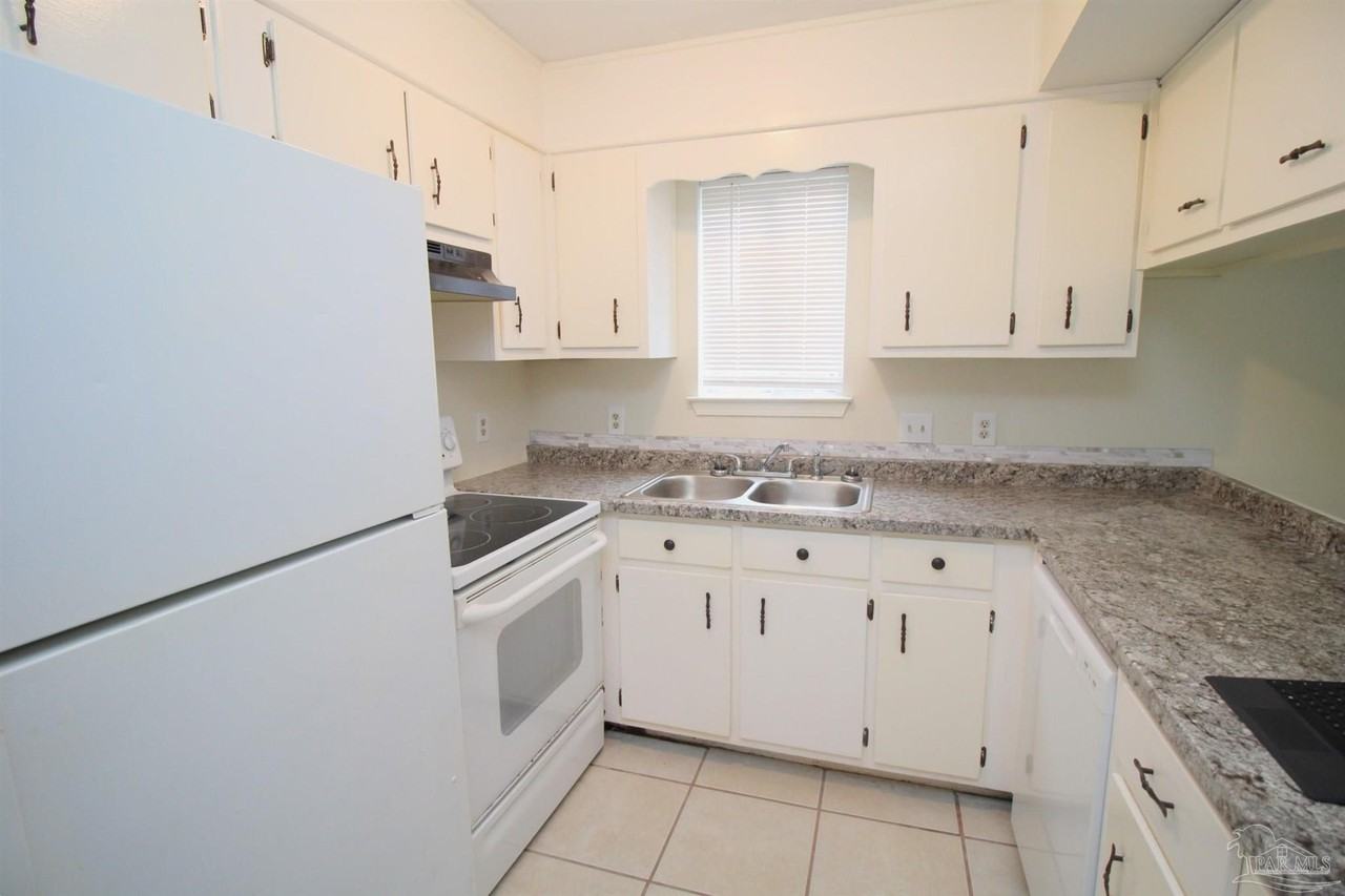 316 Teakwood Cir - Photo 6 of 14