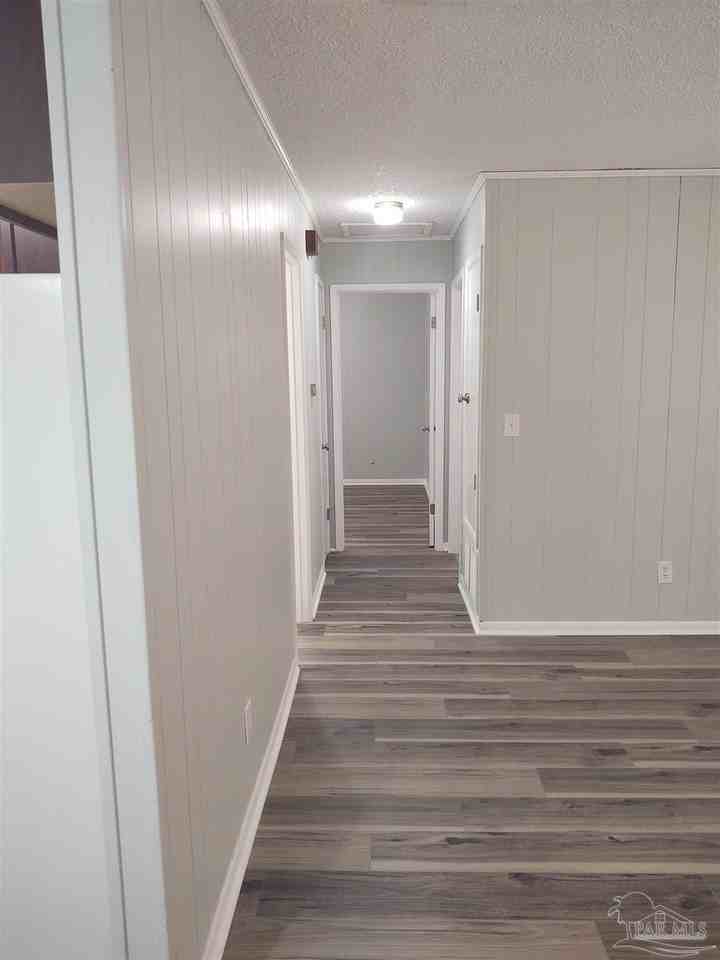 6593 Lee St #B - Photo 5 of 8