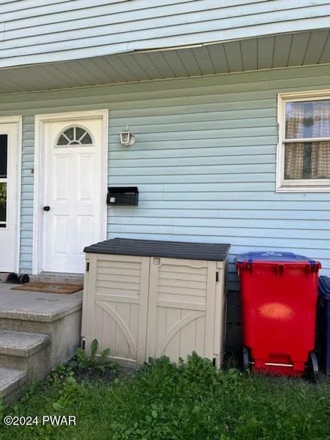 18 Parish Ct - Photo 2 of 15