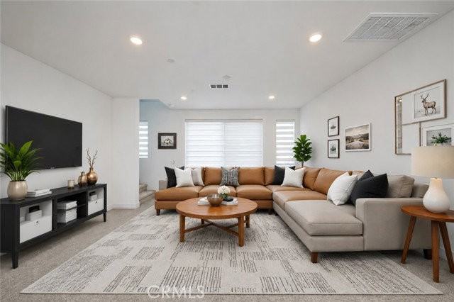 1809 Lychee St - Photo 3 of 8