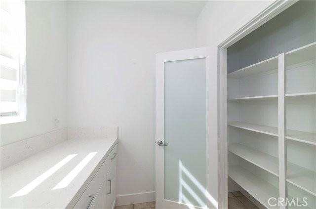 1809 Lychee St - Photo 4 of 8