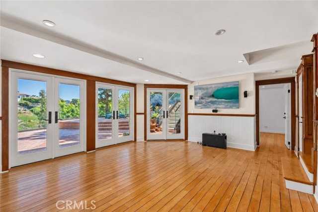 624 Poppy Ave - Photo 2 of 8