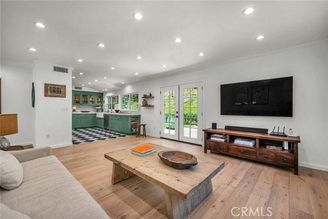 17152 Escalon Dr - Photo 6 of 8