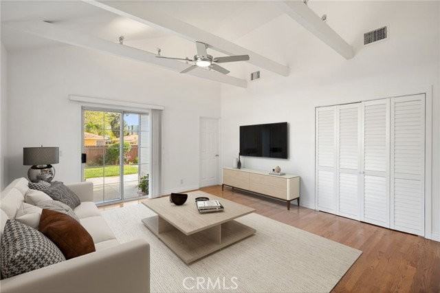22055 Del Valle St - Photo 3 of 8