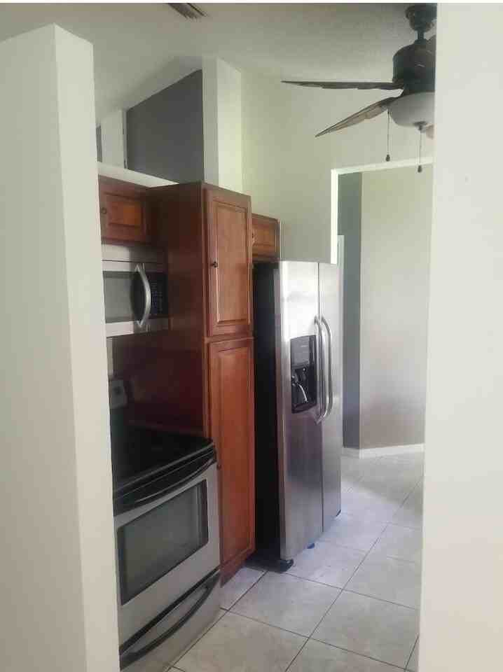 2248 Sw Halissee St - Photo 5 of 11