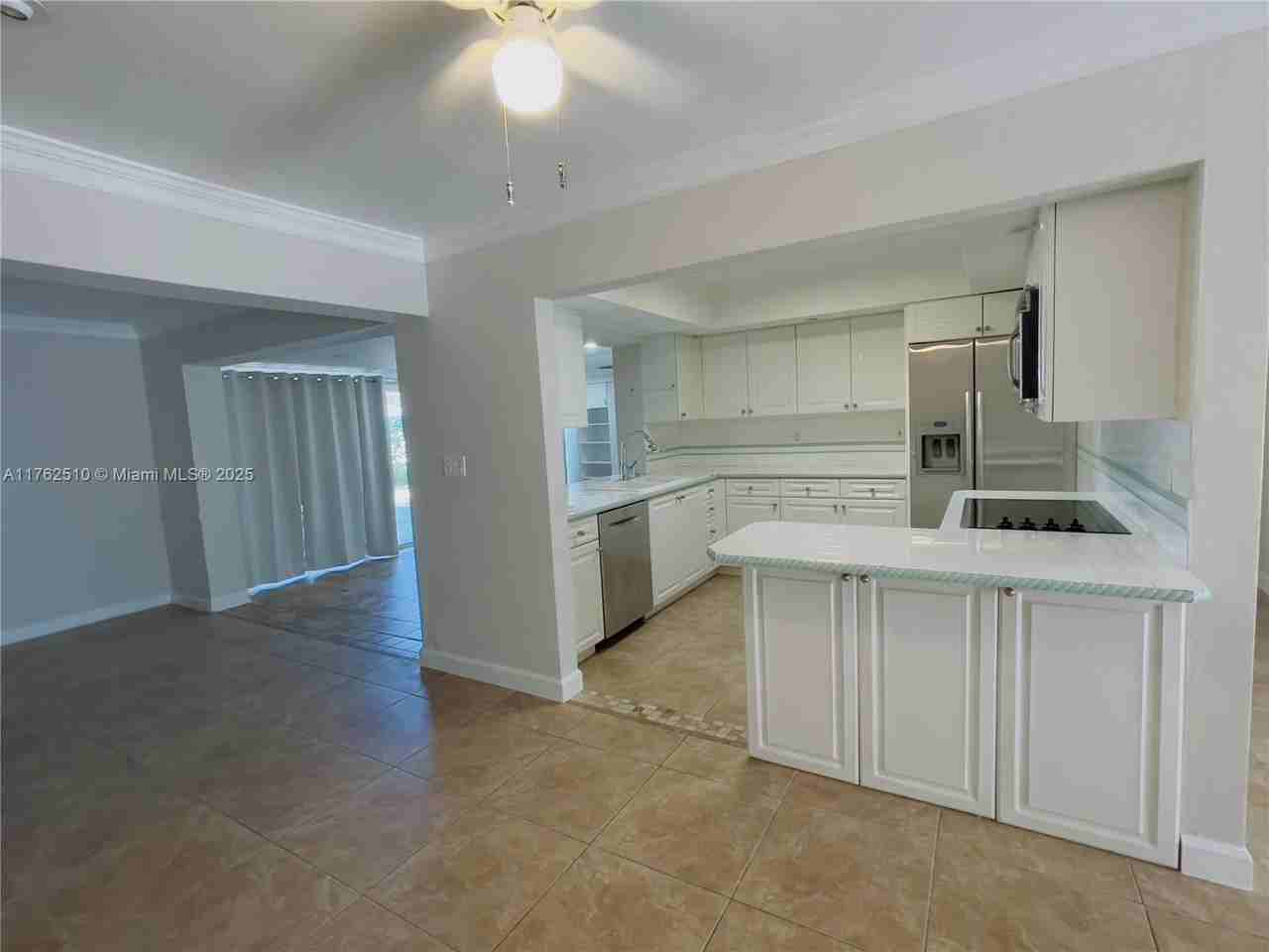 349 Ne 31st St - Photo 7 of 17