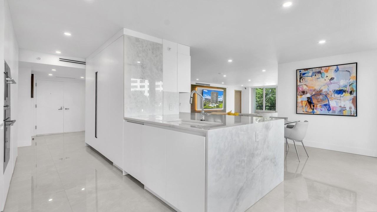 901 E Camino Real - Photo 6 of 50