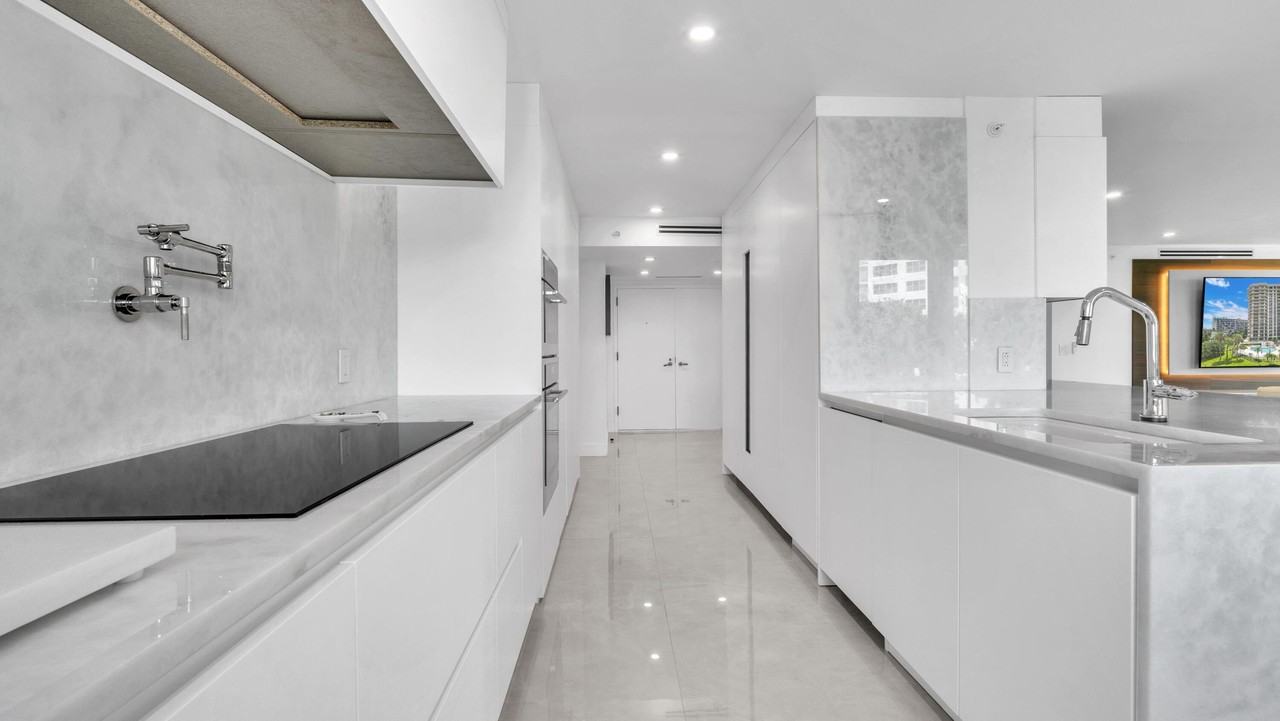 901 E Camino Real - Photo 7 of 50