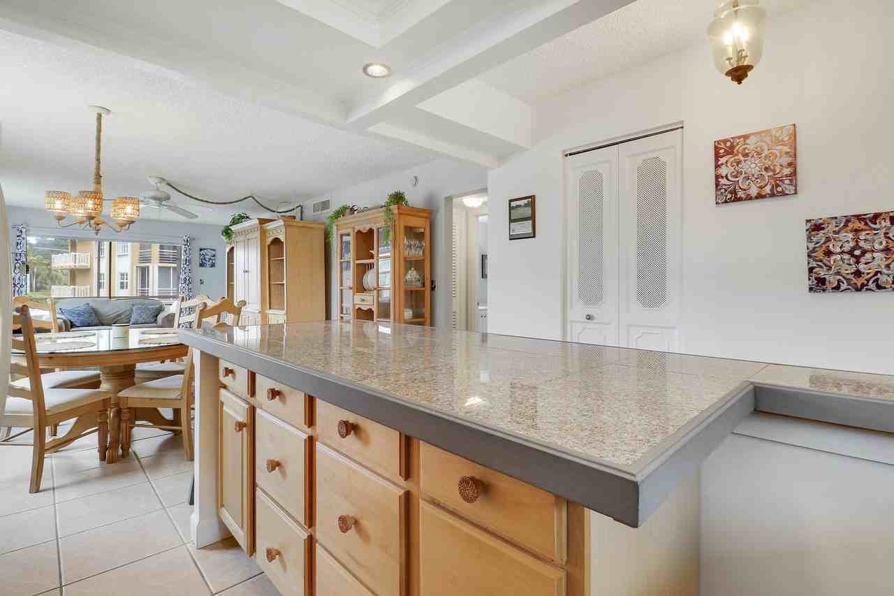 308 Golfview Rd #201 - Photo 5 of 21